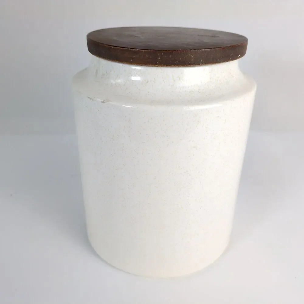 Vintage Hyalyn USA Pineapple & Strawberry Ceramic Canister Crock w/ Lid‎ Retro